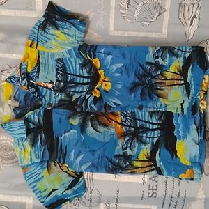 Boys ULUWATU button down Hawaiian shirt size 4